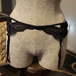 Victoria's Secret Garter